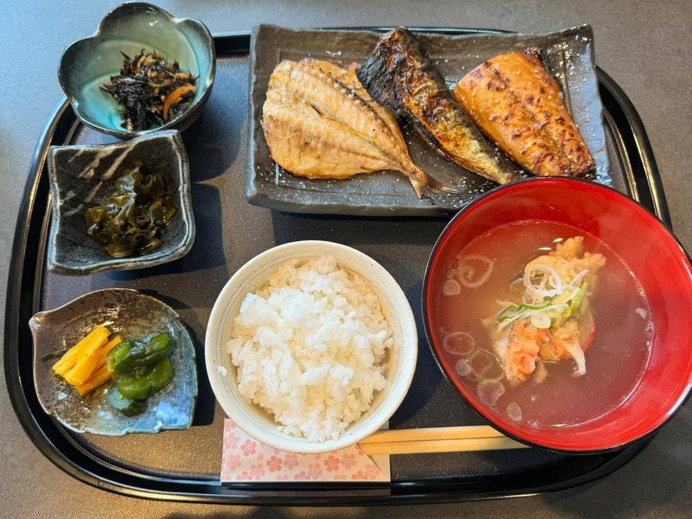 ひもの食堂 海辺