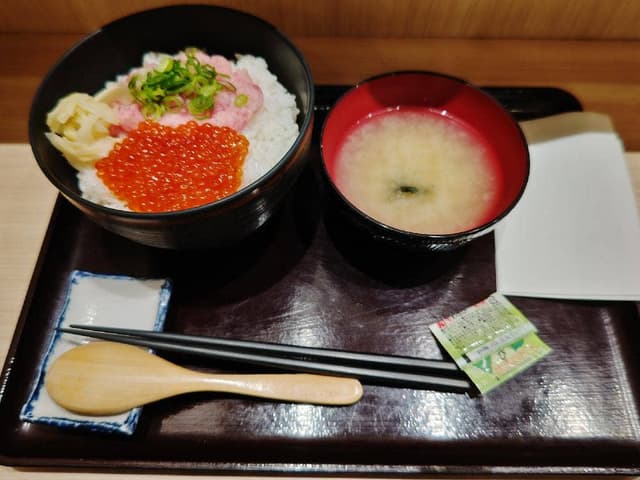 海鮮丼の店 やまけい ル・シーニュ - サブ画像2