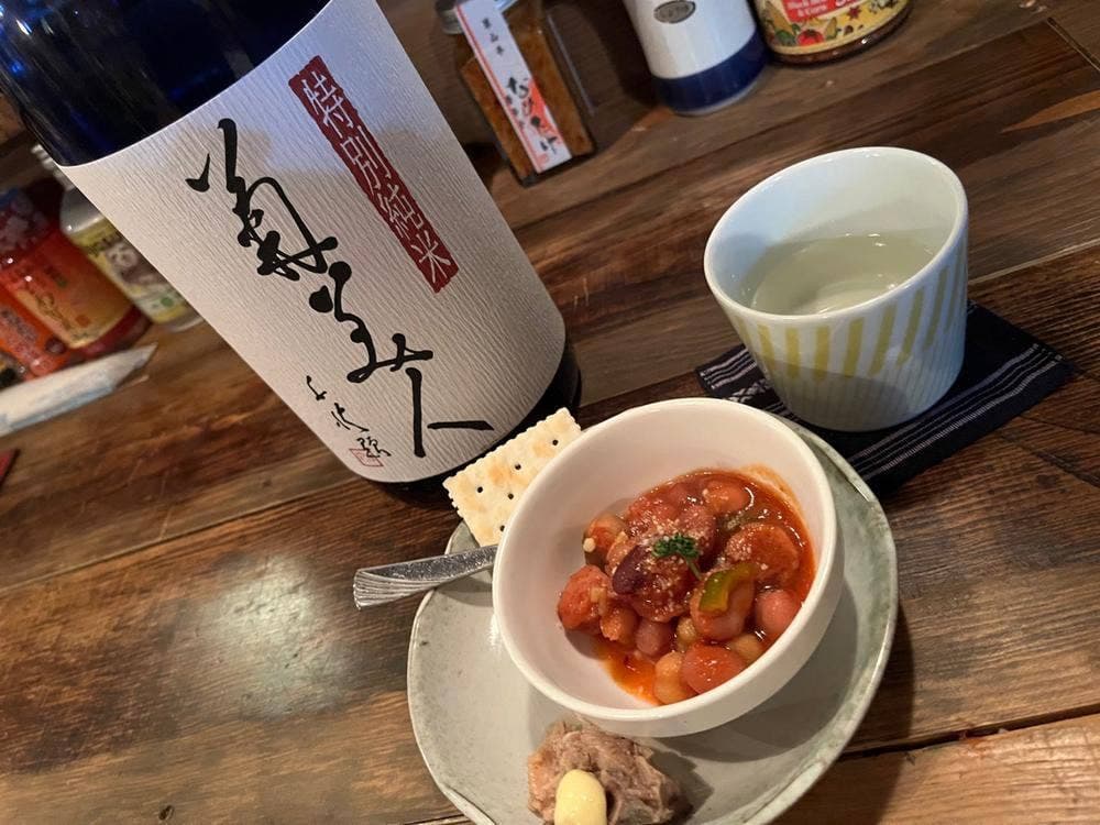 博多めでた屋 昭和レトロ酒場&缶詰バー