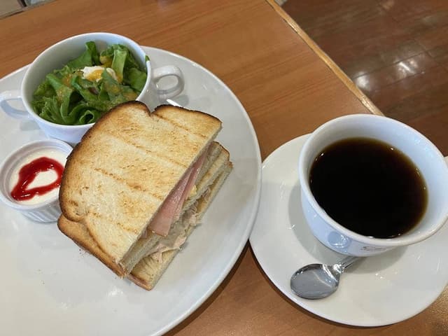 イタリアン・トマト CafeJr. 新宿靖国通り店 - サブ画像3