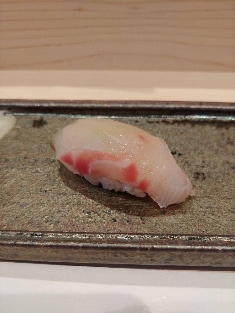 扇鮨