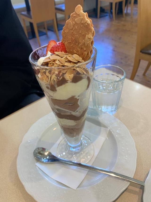 カフェモロゾフ パルクアベニューカワトク店 - サブ画像1