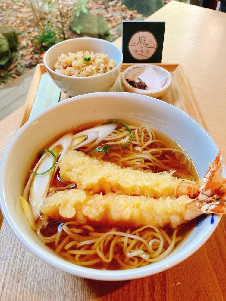 茶房 庭テラス