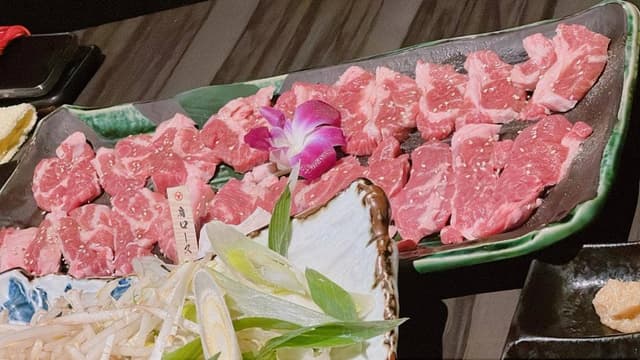 ジンギスカン 馬肉 もつ鍋 山王 - サブ画像1