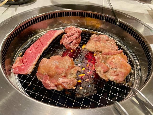 ステーキ＆焼肉 マッチョ 石切 - サブ画像1