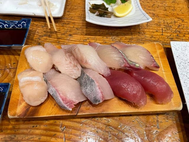 鶴寿司 - サブ画像1