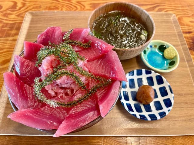 県産生まぐろ丼専門店つなや食堂 - サブ画像2