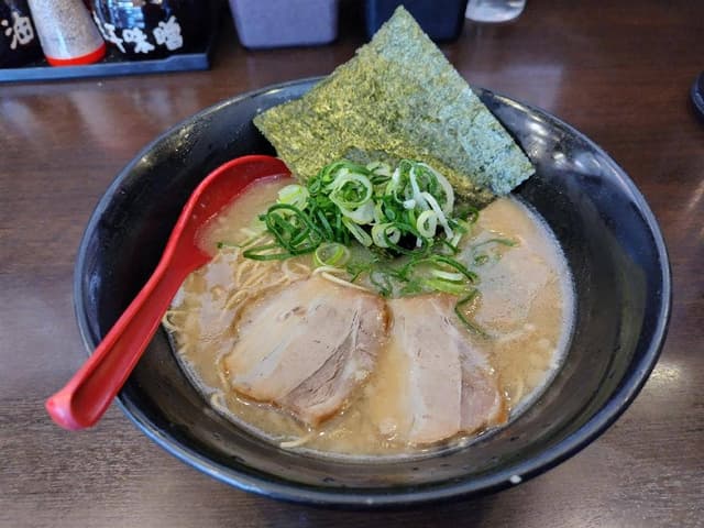 ラーメン本丸 小牧店 - サブ画像1