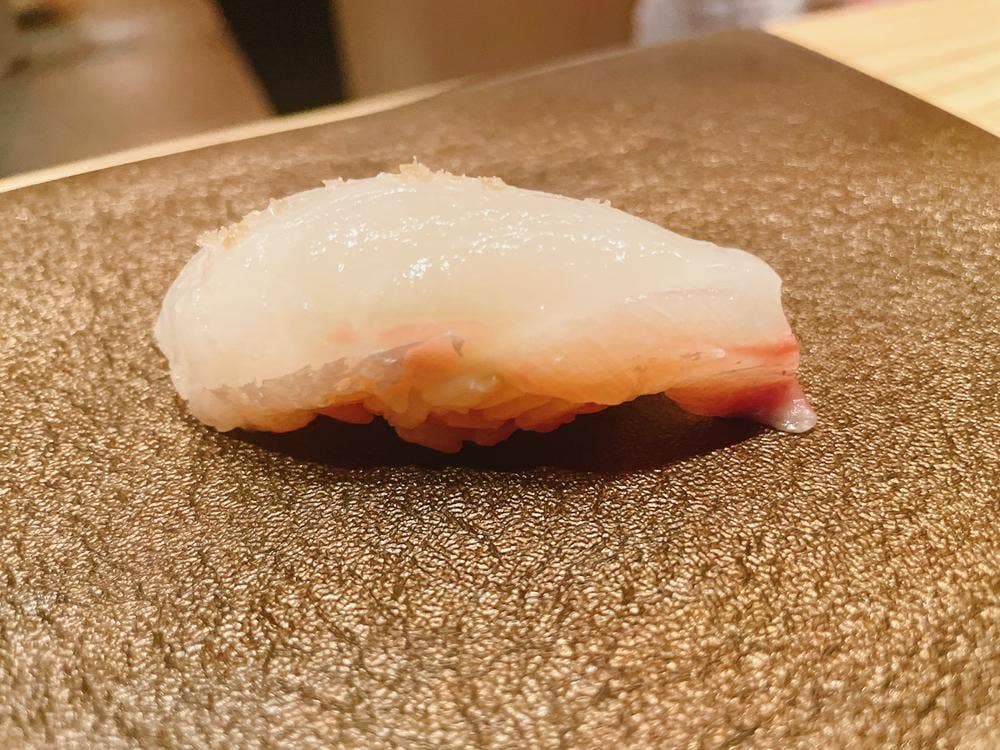 鮨 麻布