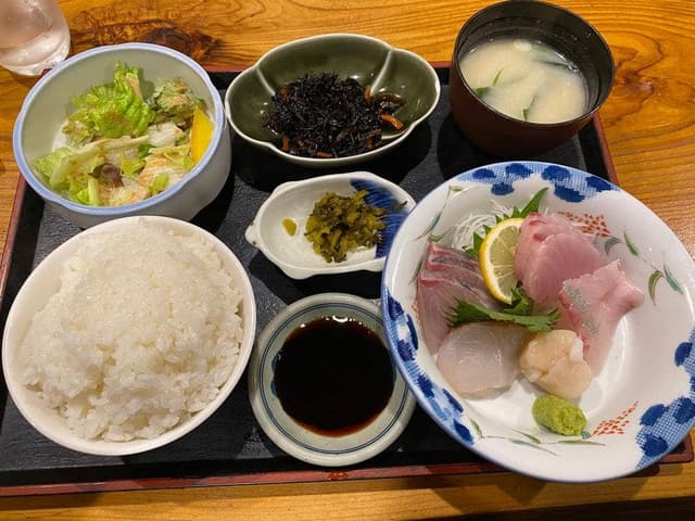 魚屋と食事処 いかざき - サブ画像1
