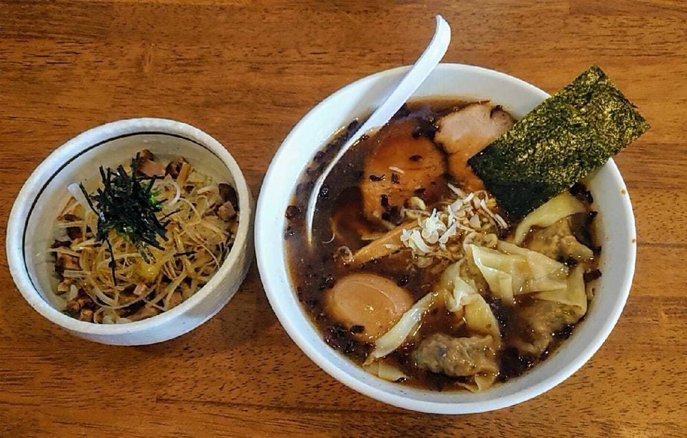 やくみや