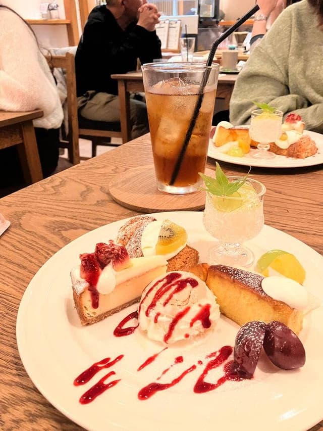SHIKAYA CAFE - サブ画像1