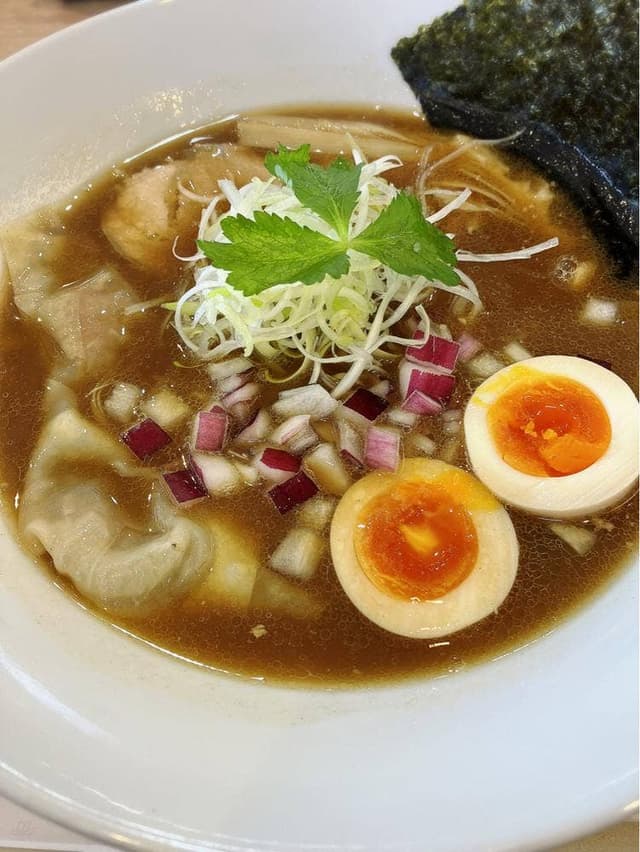 濃厚しょうゆラーメン フラワー - サブ画像2