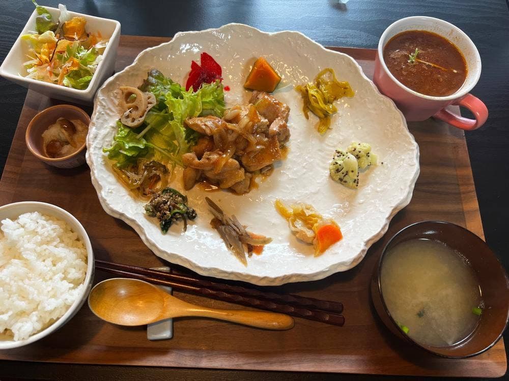 人手間料理 こあき カフェあかまる店