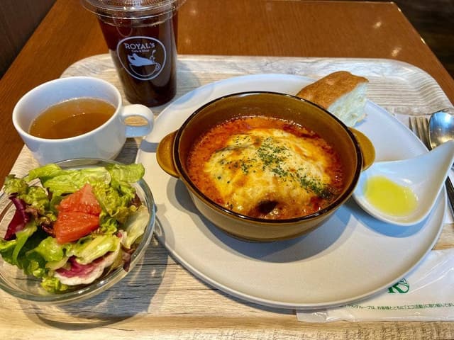 ROYAL's Cafe & Shop 馬車道店 - サブ画像1