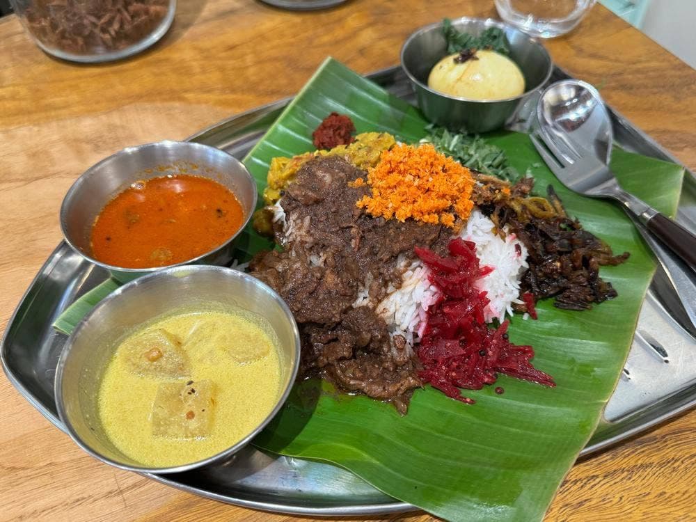 げつようび スリランカカレーとスパイス料理のお店