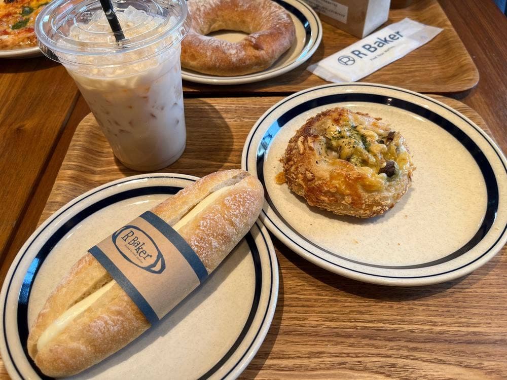 R Baker Inspired by court rosarian 松山店