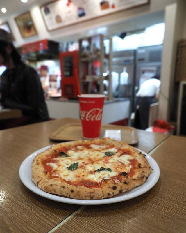 PIZZAREVO - サブ画像3