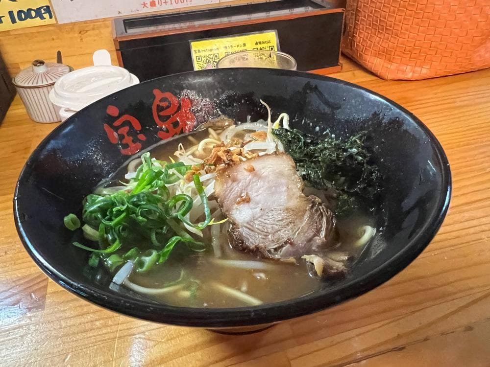 ラーメン 宝島 神田店