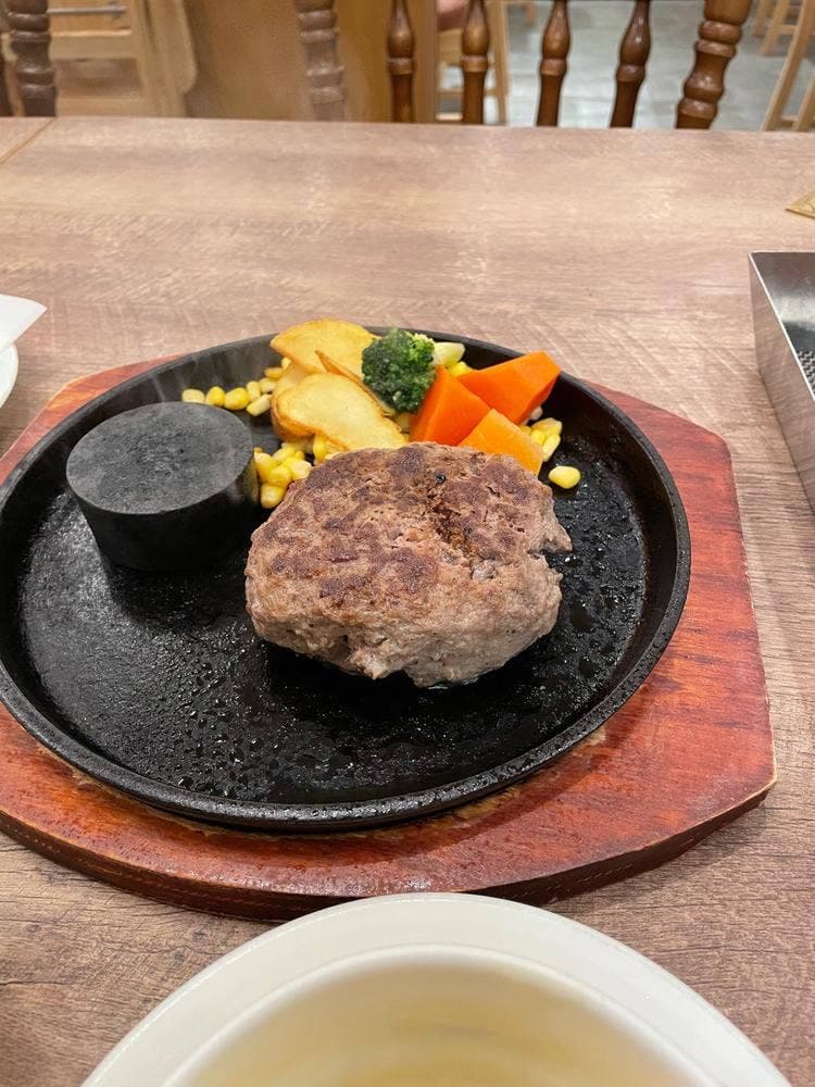 マ メゾン 三越ラシック店