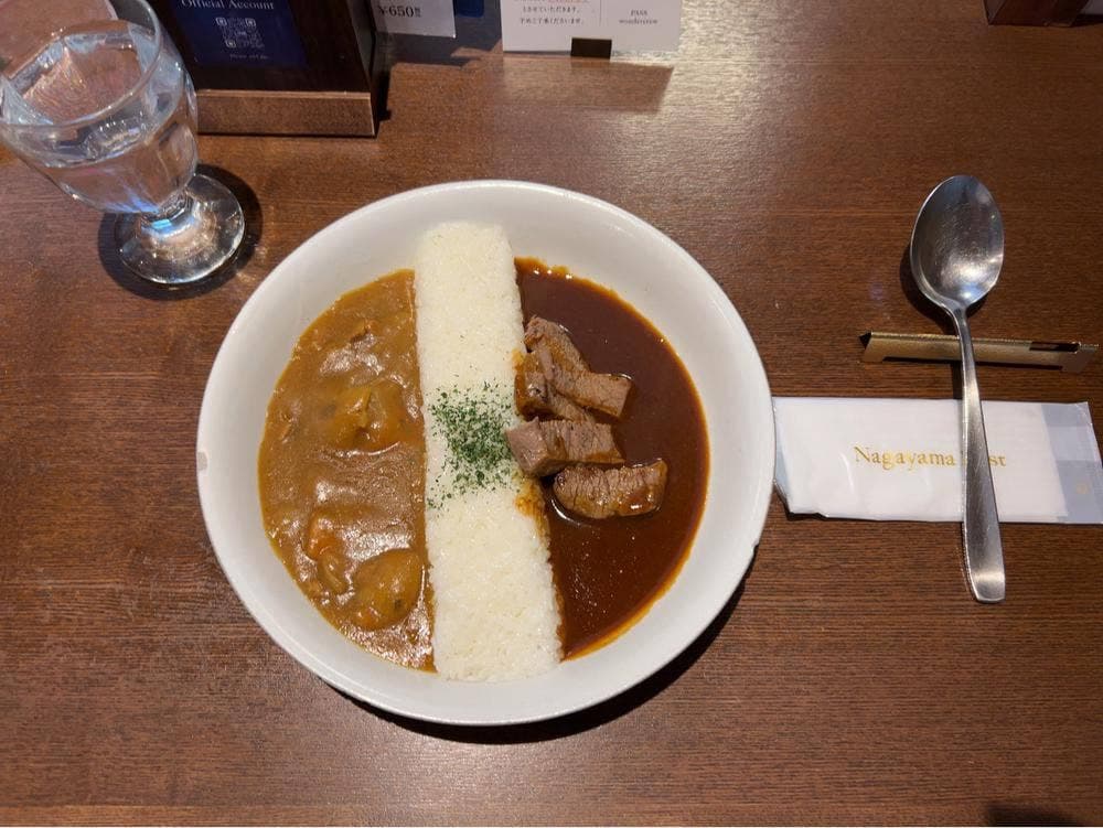 和洋折衷喫茶 ナガヤマレスト