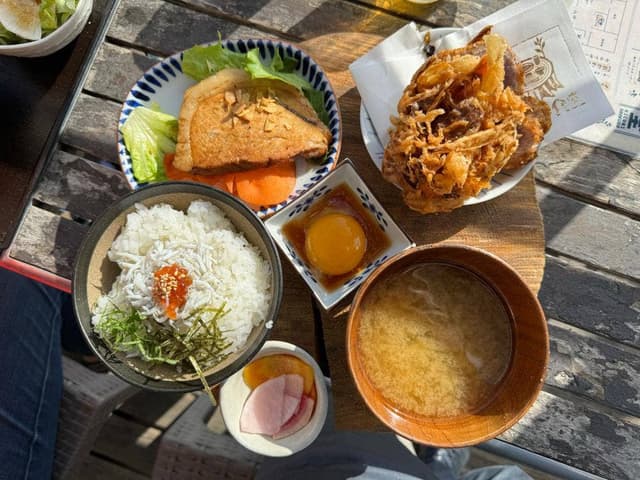 海沿いの キコリ食堂 - サブ画像3