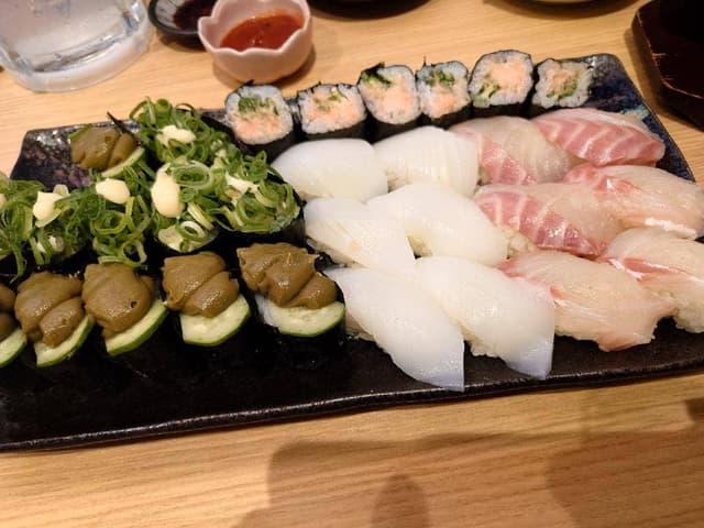 ステーキファイブと寿司六 大阪駅前第2ビル店 - サブ画像1
