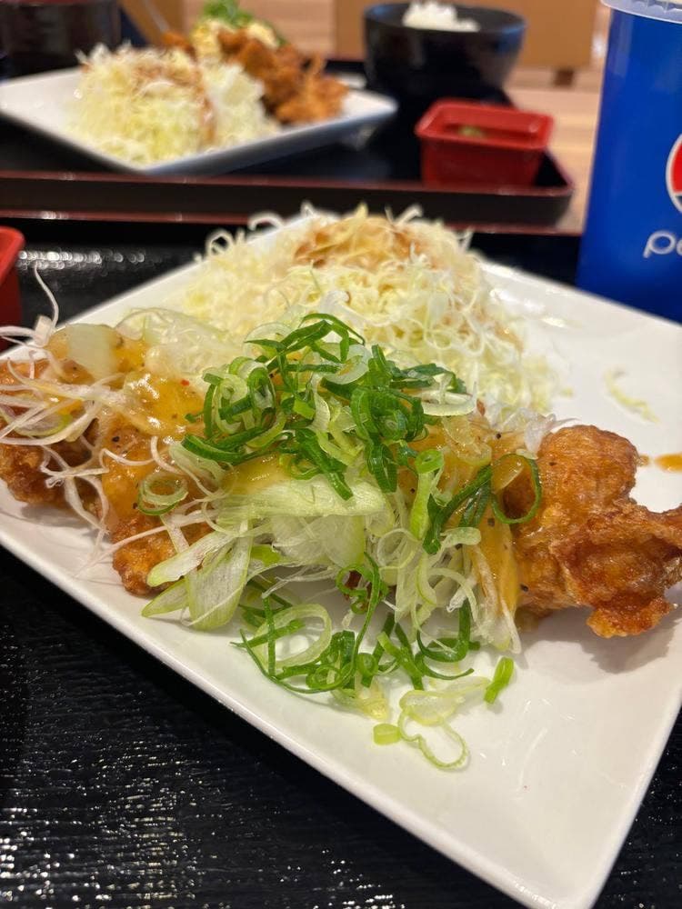 からあげ、定食、丼 がブリチキン。土岐プレミアムアウトレット店