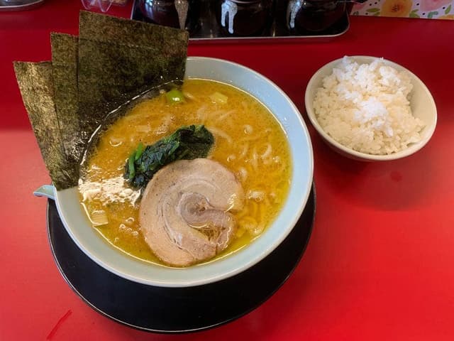横浜家系ラーメンかすたむ家 岩塚駅前店 - サブ画像3