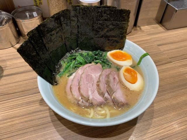 横浜ラーメン渡来武 総本店 - サブ画像3