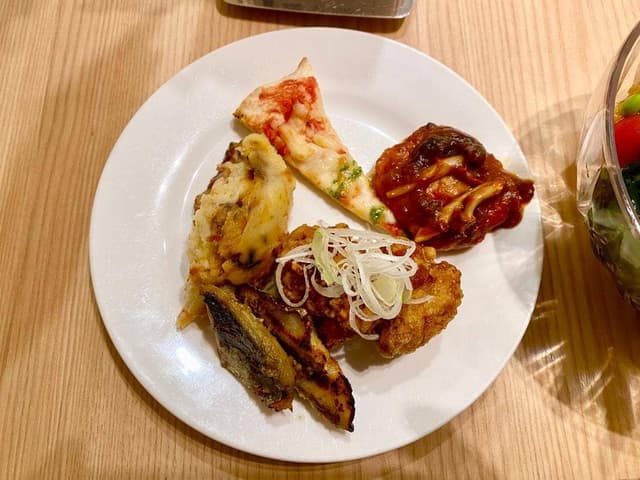 ザ ブッフェ ニューマーケット 京急上大岡店 - サブ画像1