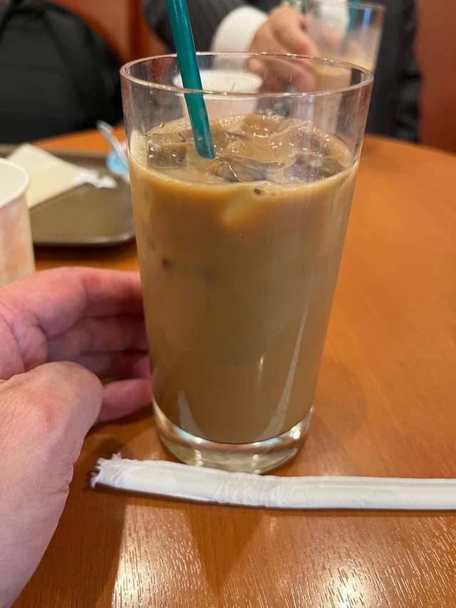 カフェ・ベローチェ 本町二丁目店 - サブ画像1