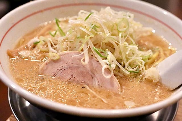 ラーメンとお酒 yonaki - サブ画像1