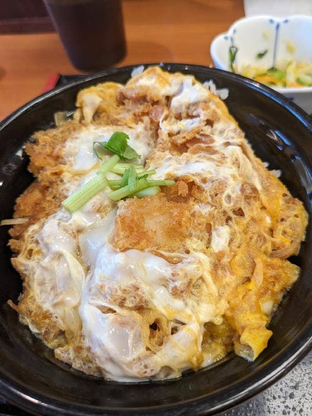 ごはん処 かつ庵 秦野平沢店 - サブ画像1