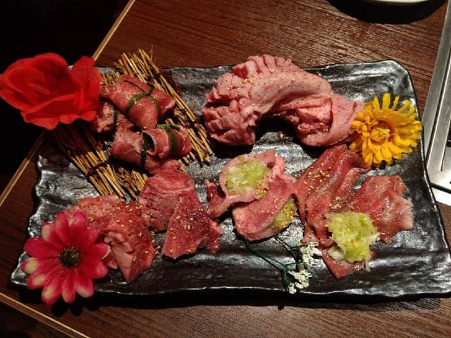 焼肉食べ放題 カルビとタン 梅田店 - サブ画像3