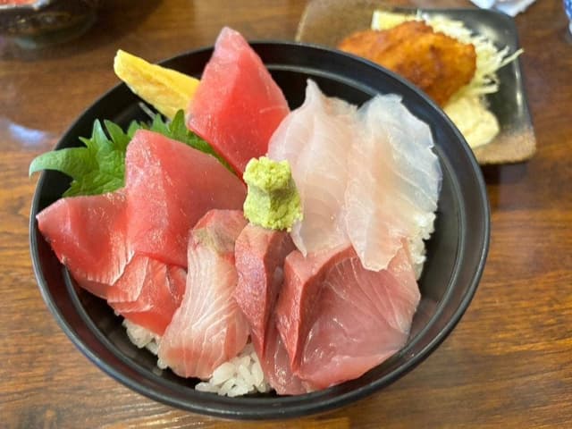 海鮮丼屋 海舟 早川漁村店 - サブ画像3