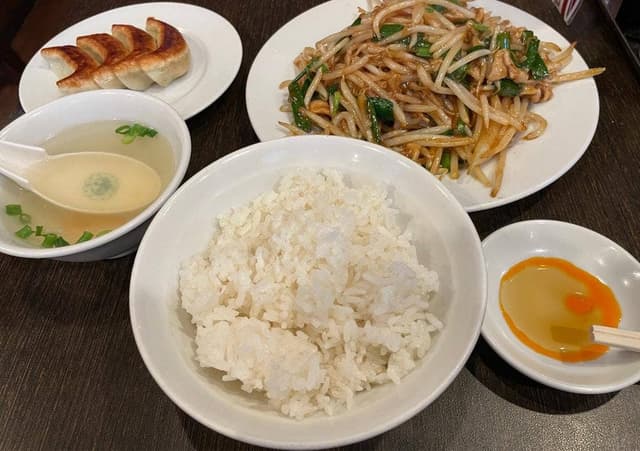天鴻餃子房 新川店 - サブ画像3