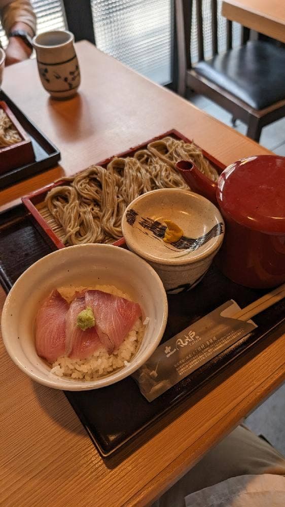 新潟佐渡島 両津港直送鮮魚・地酒 御徒町店