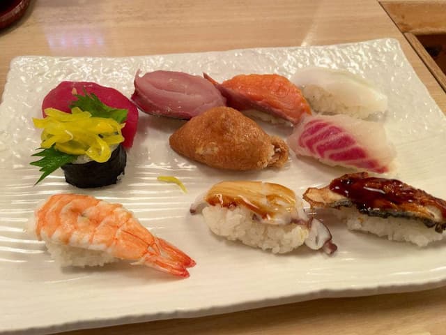 元祖ぶっち切り寿司 魚心 本店 - サブ画像3