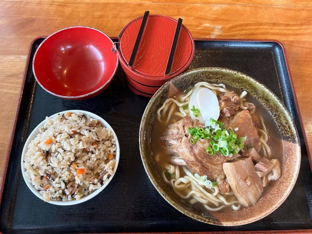よね食堂