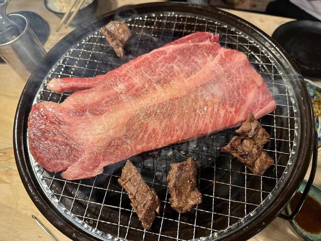 焼肉ホルモン かむら精肉店 - サブ画像1