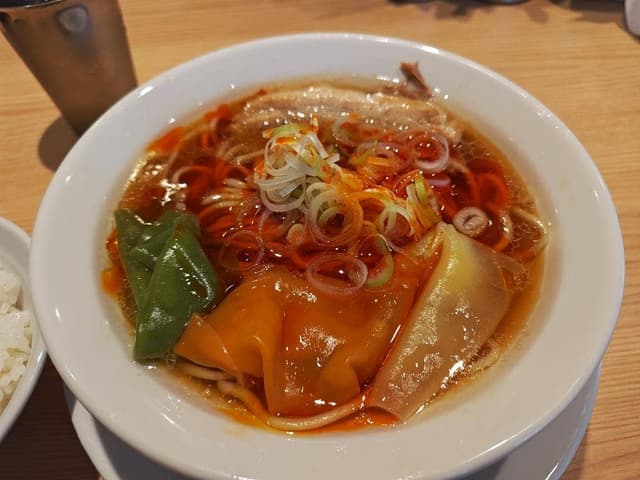 生わんたんらぁめん専門店 赤黄緑 吹田店 - サブ画像3