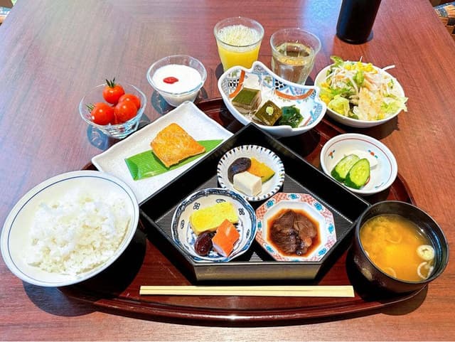 和洋創菜レストラン 万咲 金沢マンテンホテル駅前 - サブ画像2