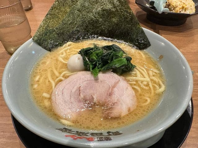 横浜家系ラーメン 箕面商店 - サブ画像1