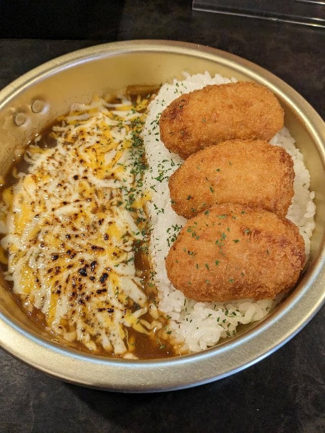 カレーしか勝たん 日明店 - サブ画像1