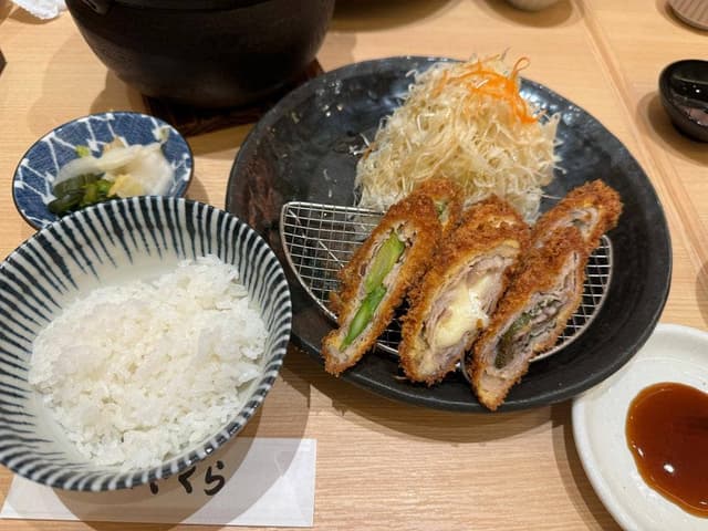 とんかつ神楽坂さくら 淵野辺店 - サブ画像1