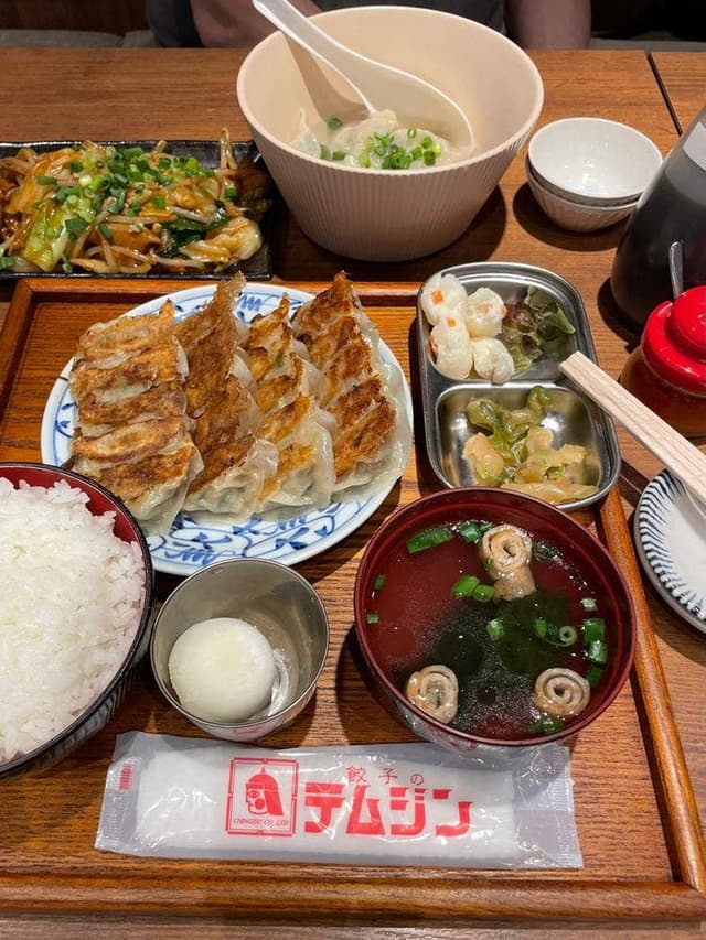 餃子のテムジン KITTE博多店 - サブ画像1
