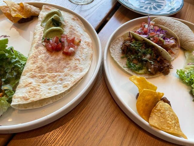 CIELITO LINDO BAR AND GRILL - サブ画像2