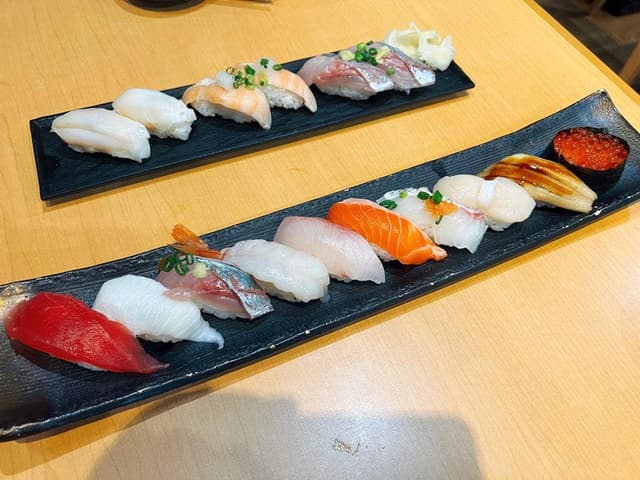 地元のお寿司屋さん 黒潮 - サブ画像1