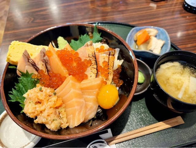 鮭山マス男商店 桜木店 - サブ画像1